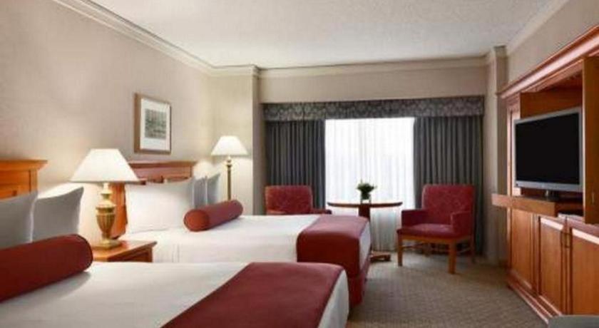 Harrahs Hotel Reno Exterior photo